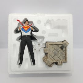 Figura Iron Studios Deluxe 1/10 Superman Clark Kent 29cm