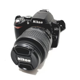 Camara Reflex Nikon D40 6.1 MP Negra + 18-55 mm