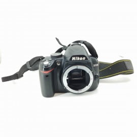 Camara Reflex Nikon D3000 10.2 MP Negra Solo Cuerpo